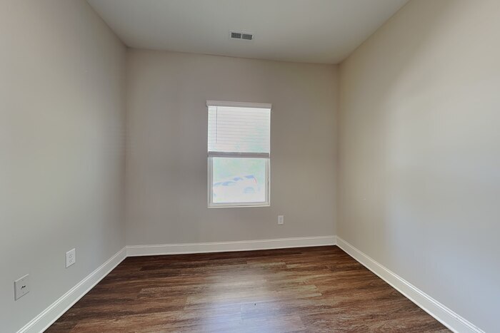 Building Photo - 3490 Landshire View Lane