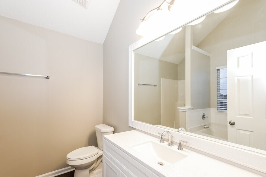 Building Photo - 2620 Virginia Cove