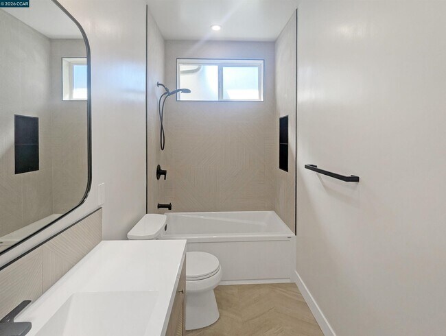 Building Photo - 1892 Sunnyvale Ave