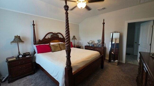 Building Photo - Charming 4 bedroom, 2 bath home COMING SOON!