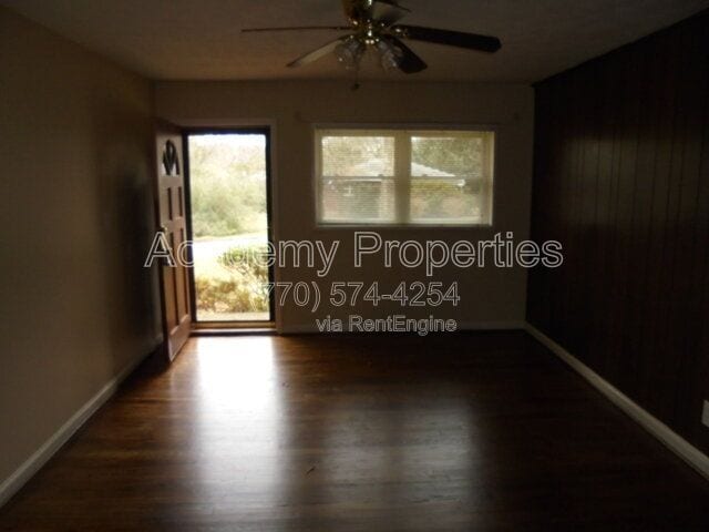 Building Photo - 105 E Mimosa Dr