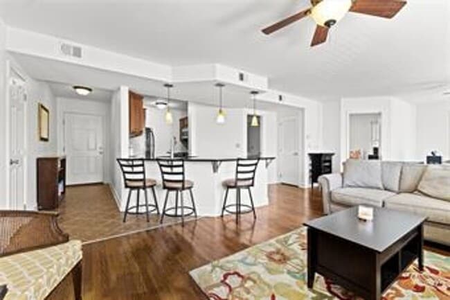 Building Photo - {4555 #205} Ponce De Leon Condo Available ...