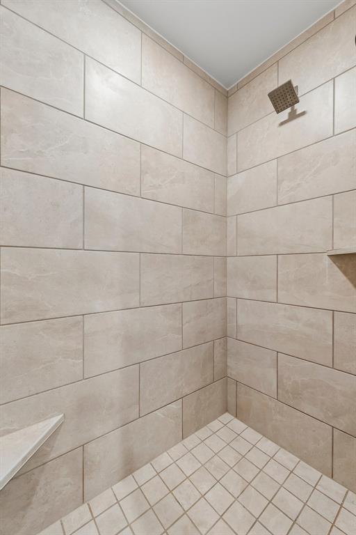 Building Photo - 16129 Villa Valeria Way