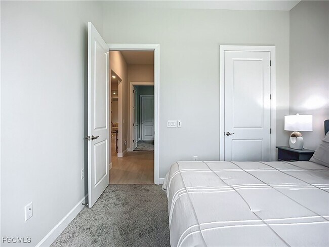 Building Photo - 2126 Yellowfin Cir