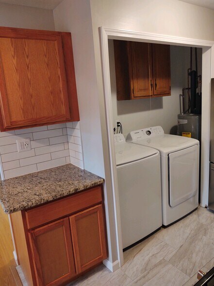 Building Photo - 41164 N Woodbury Green Dr
