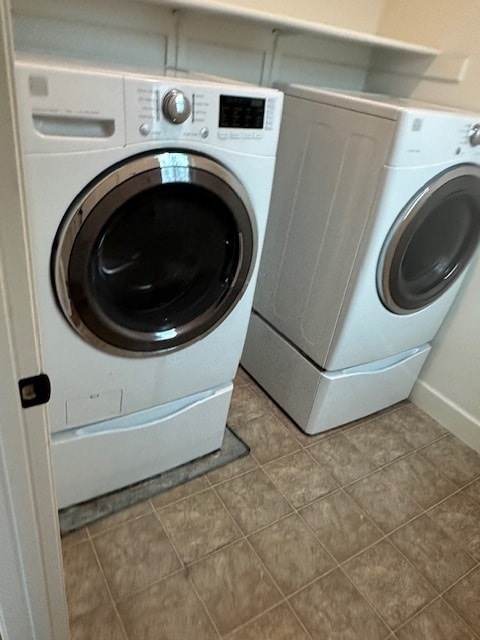 Building Photo - Welcome to this inviting 3-bedroom, 3-bath home located in a desirable Riverbank neighborhood