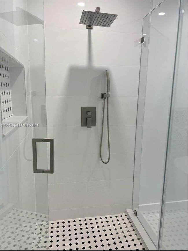 Building Photo - 1493 NW 1st Ave