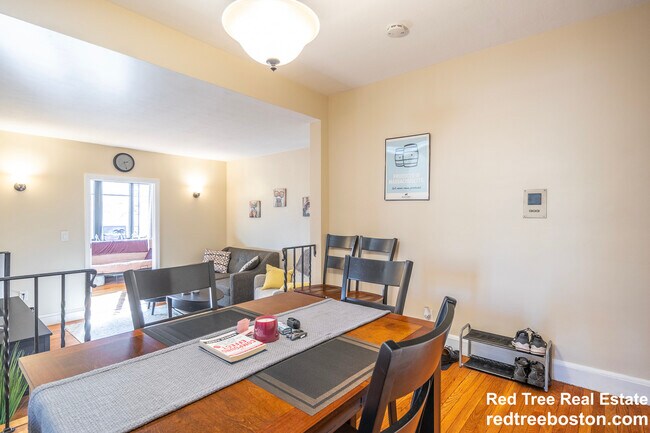 Building Photo - 69 Strathmore Rd