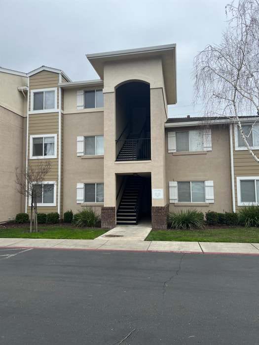 Building Photo - 565 Peerless Way