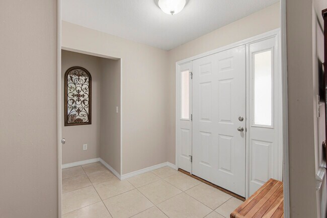 Building Photo - 855 Mande Ct