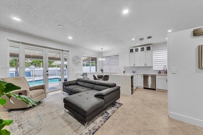 Building Photo - 773 SW 120th Ave