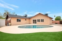 Building Photo - 6-Bedroom Tempe Home with Private Pool, Garage & Ideal Location
