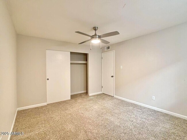 Building Photo - 1248 S Vineyard