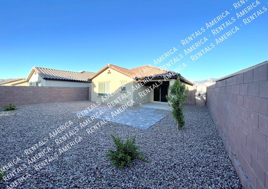 Building Photo - 7936 S Golden Bell Dr