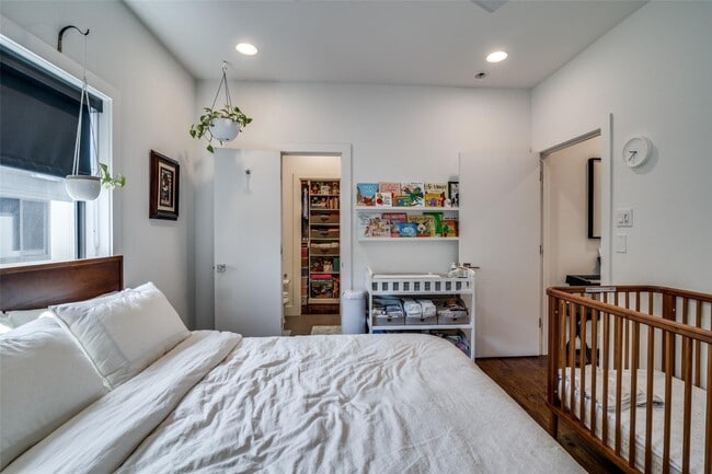 Building Photo - Prime Lower Greenville location with an open floorplan!