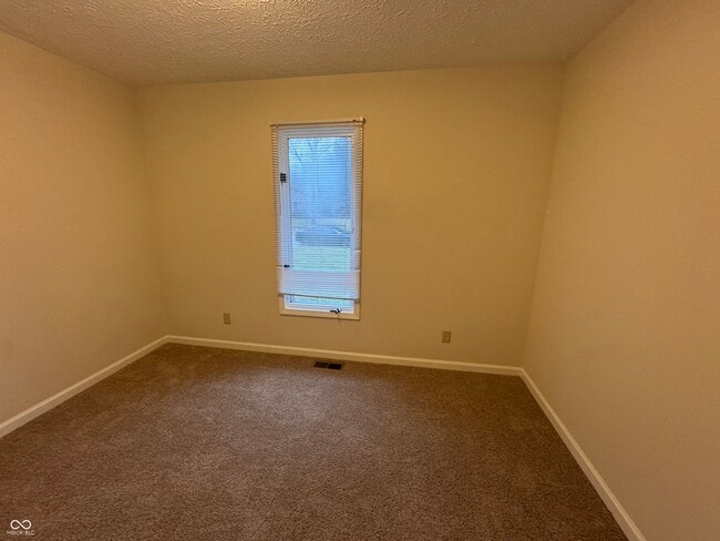 Building Photo - 488 Orchardview Dr