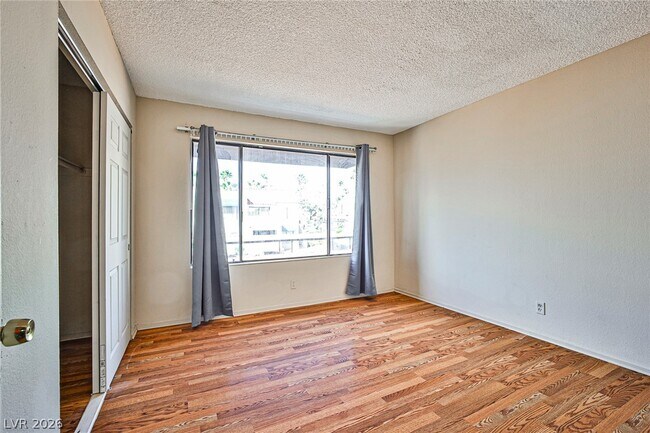 Building Photo - 4340 Gannet Cir