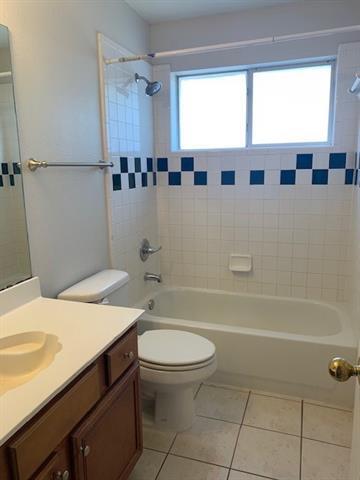 Building Photo - 2420 Cimmaron Dr