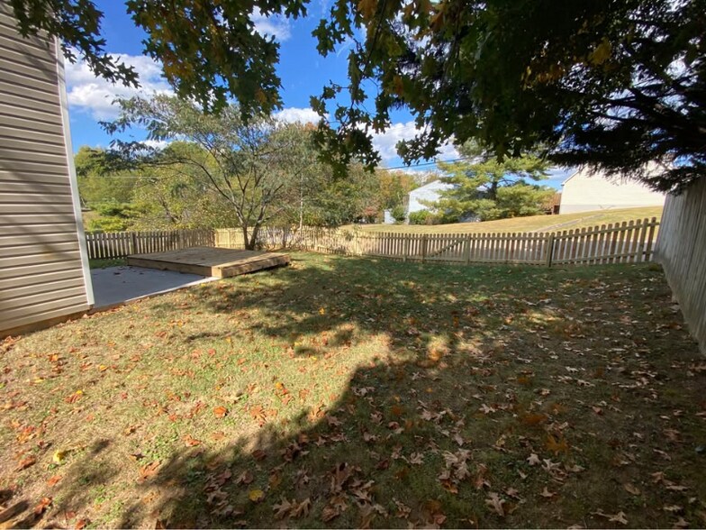 Building Photo - 9201 Shadymill Ln