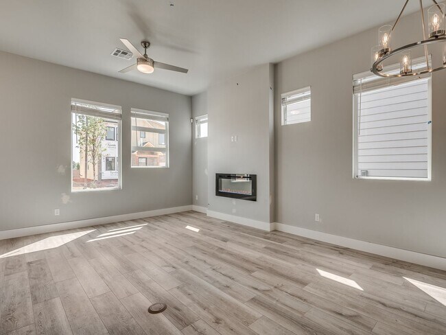 Building Photo - Beautiful New Construction Home in Edmond/...