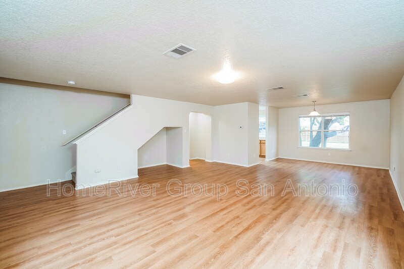 Building Photo - 10611 Manor Creek