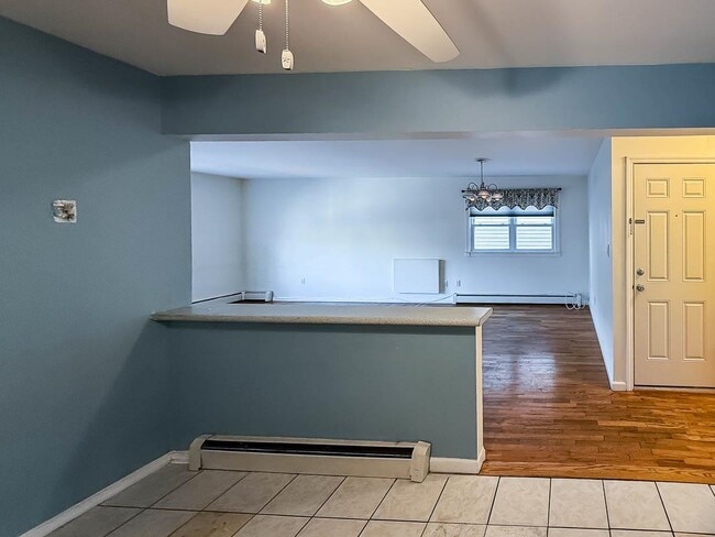 Building Photo - 513 AVENUE C