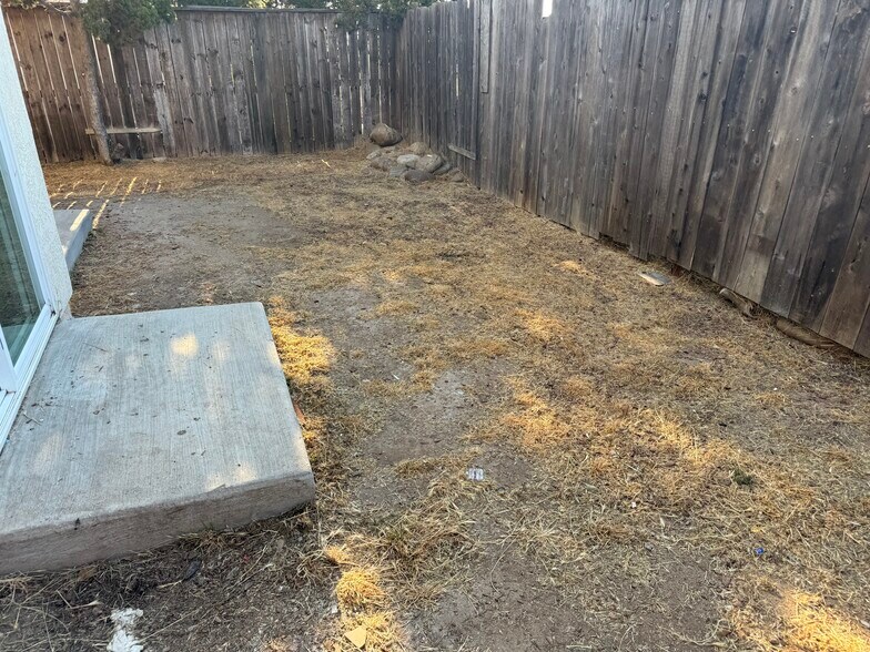 Building Photo - 5448 Mary Lane Dr