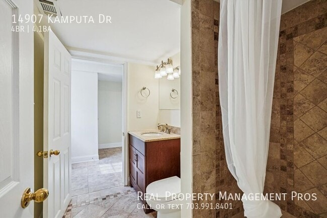 Building Photo - 14907 Kamputa Dr