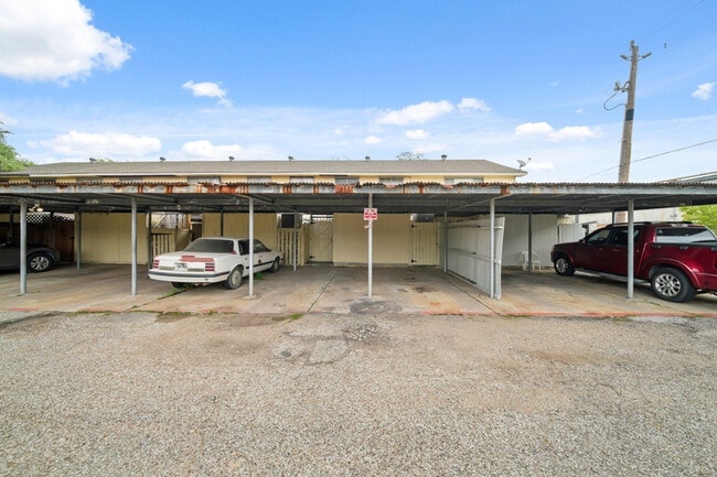 Building Photo - 13464 Castilian Dr