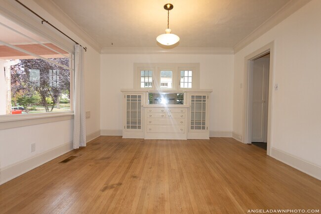 Building Photo - 3748 NE 23rd Ave
