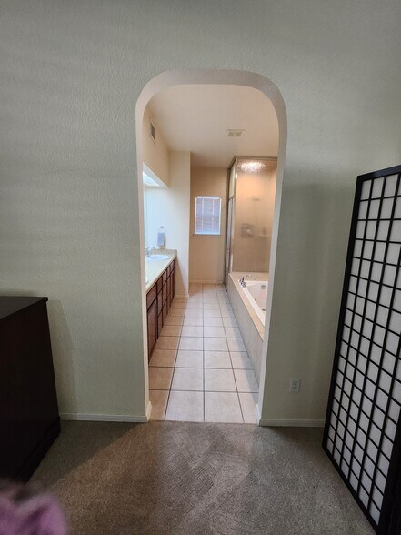 Building Photo - 3637 Tierra Vergel