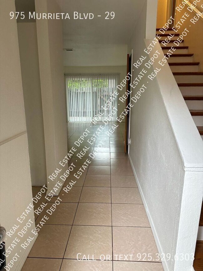 Building Photo - 975 Murrieta Blvd