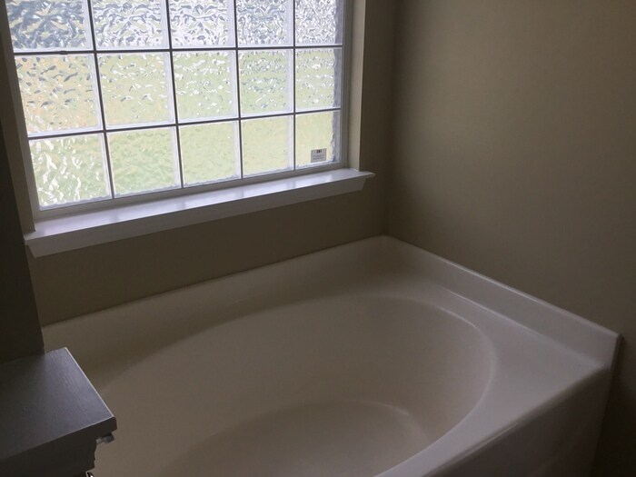 Building Photo - 1216 Bicycle Ct