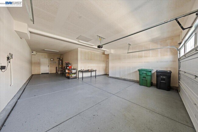 Building Photo - 1185 Olson Ave