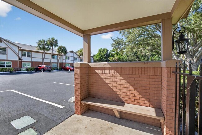 Building Photo - 650 Pinellas Point Dr S