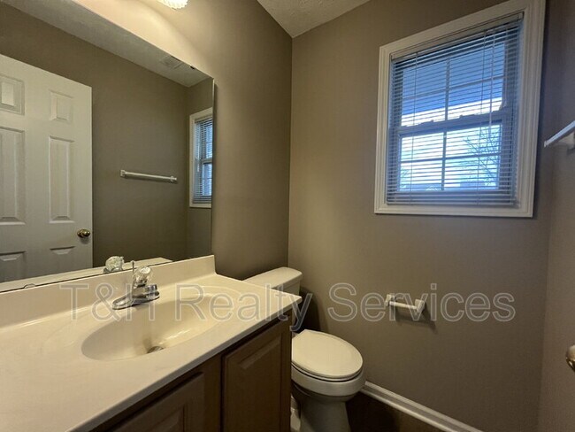 Building Photo - 1552 Brookfield Cir