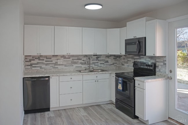 Building Photo - 1432 OH-131