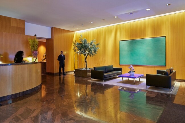 Building Photo - 15 W 53rd St