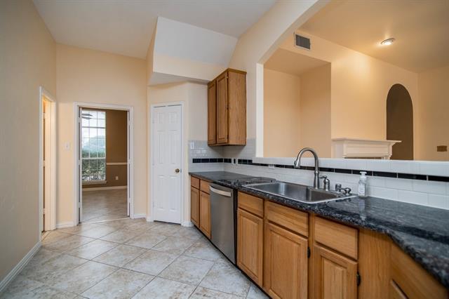Building Photo - 2313 Dampton Dr