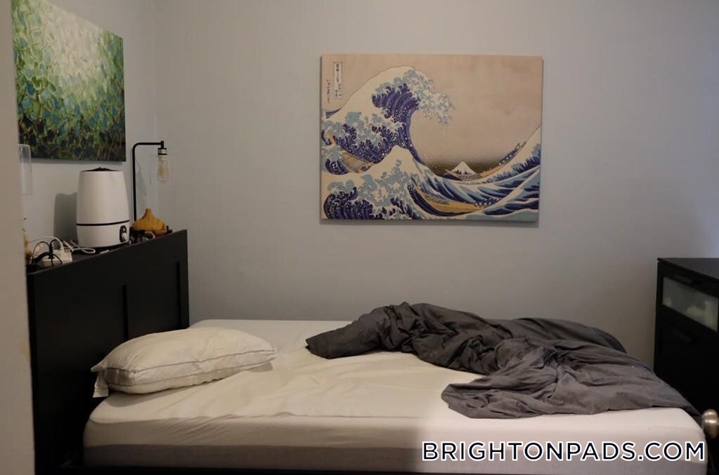 Building Photo - 1874 Commonwealth Ave