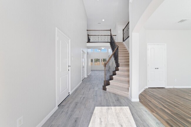 Building Photo - 11911 Cittanova Dr