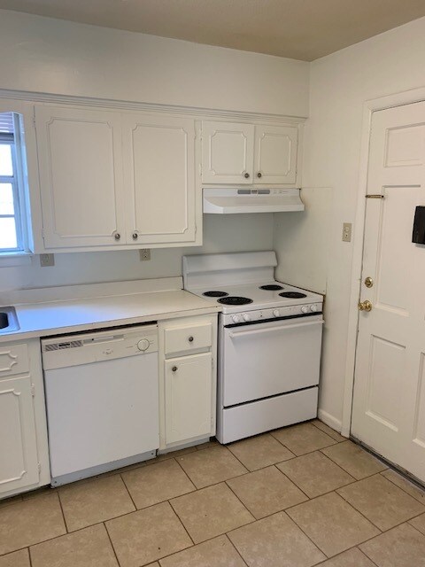 Building Photo - 1504 Dauphin St