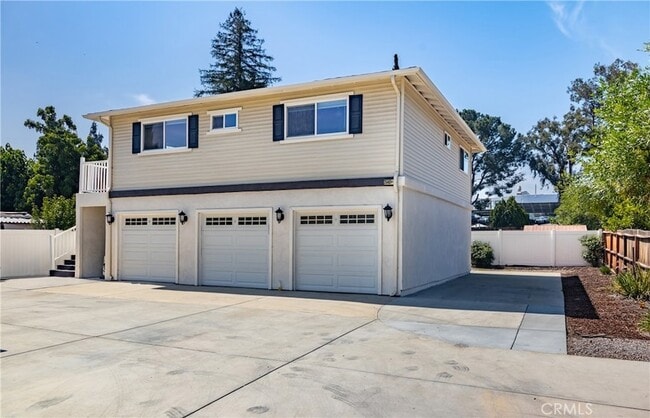 Building Photo - 25461 Cole St