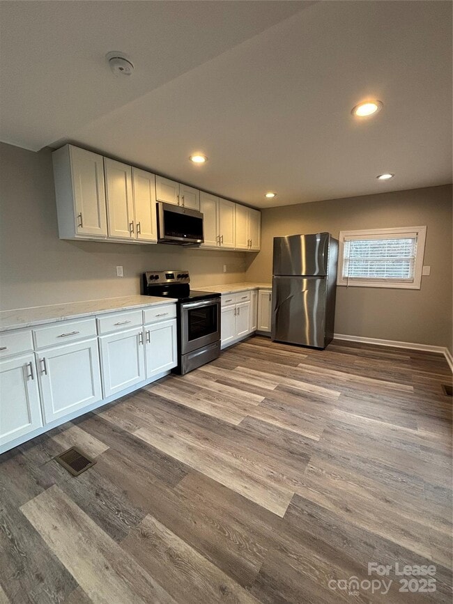 Building Photo - 242 John C Rd