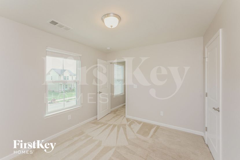 Building Photo - 102 Shanache Dr