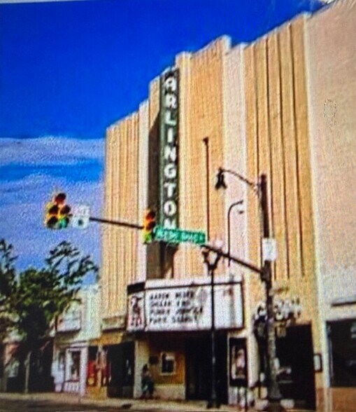 Arlington Cinema&Draft House - 2908 13th Rd S