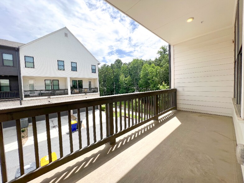 Building Photo - 6605 Beacon Dr