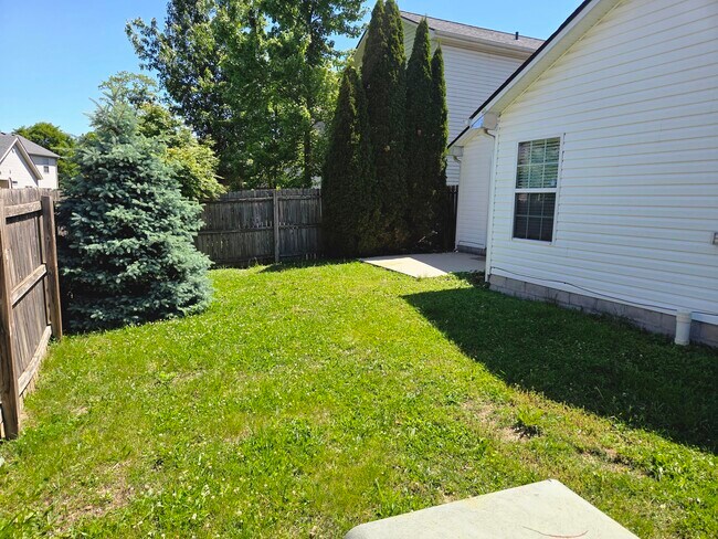 Building Photo - 209 Lucille Dr