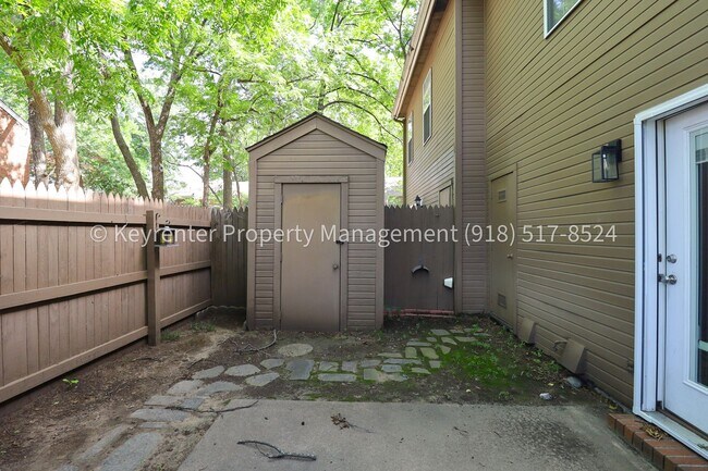 Building Photo - 6246 S Yorktown Pl
