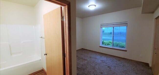 Building Photo - $1225 | 2 Bedroom, 2 Bathroom Condo | No Pets* | Available for Immediate Move In!
